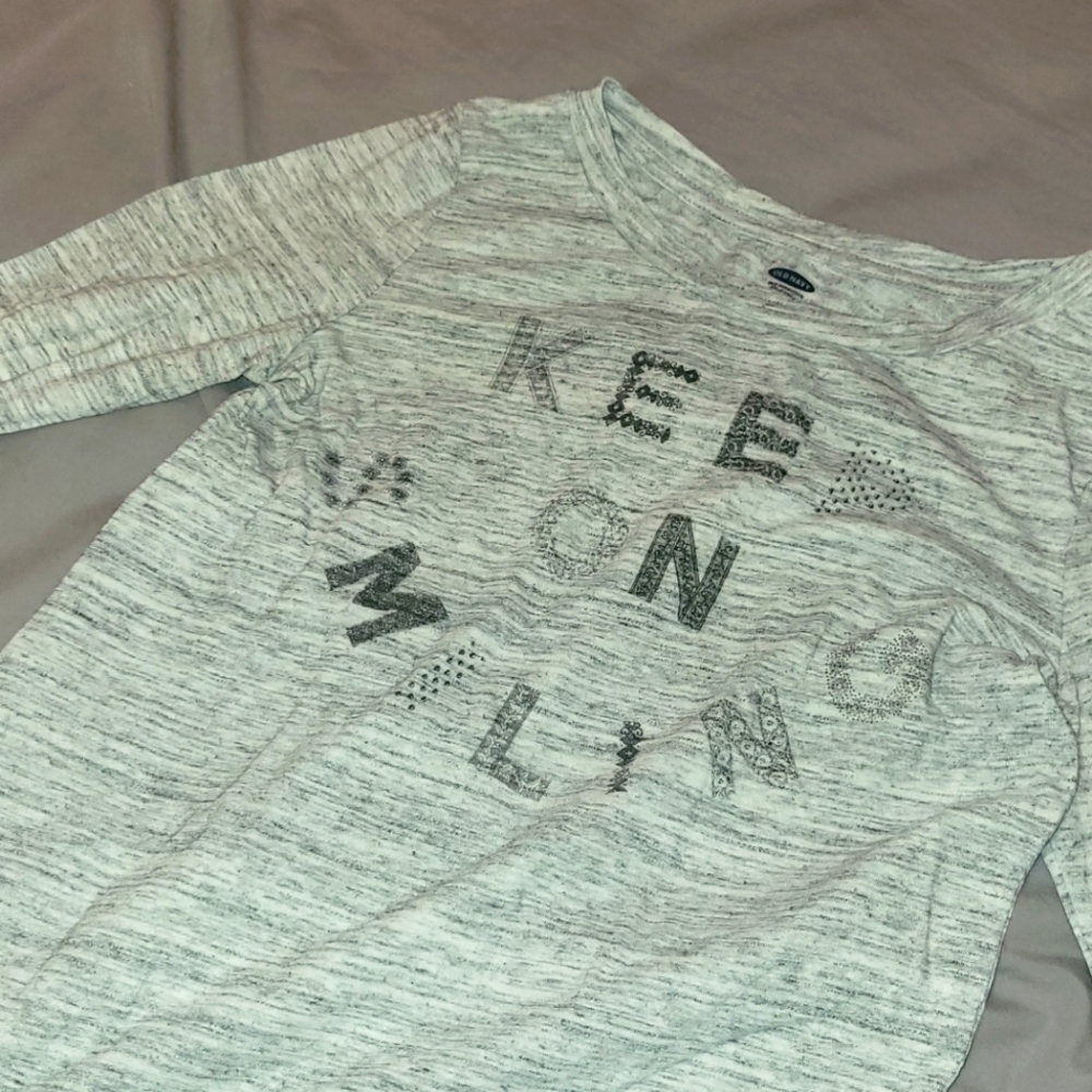 Old navy long sleeve t- shirt